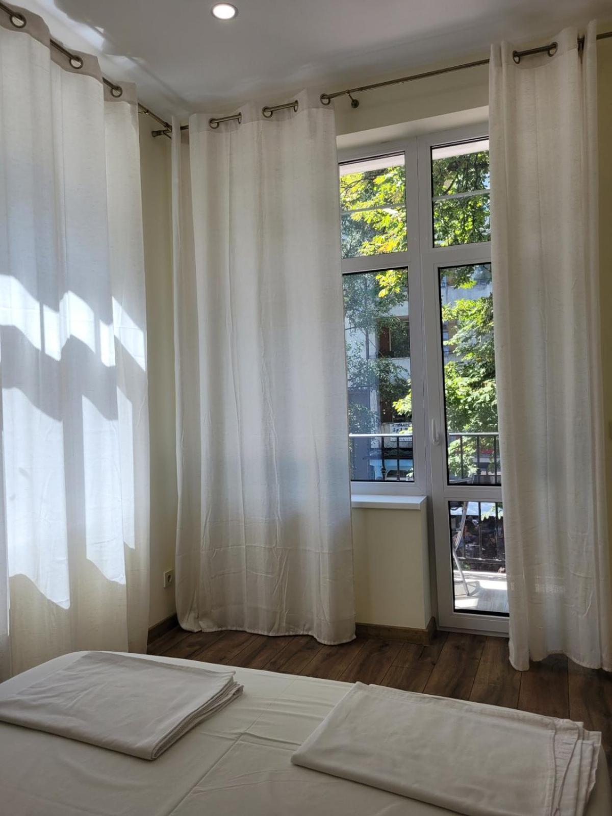 The House - Central Boutique Apartments キュステンディル 部屋 写真