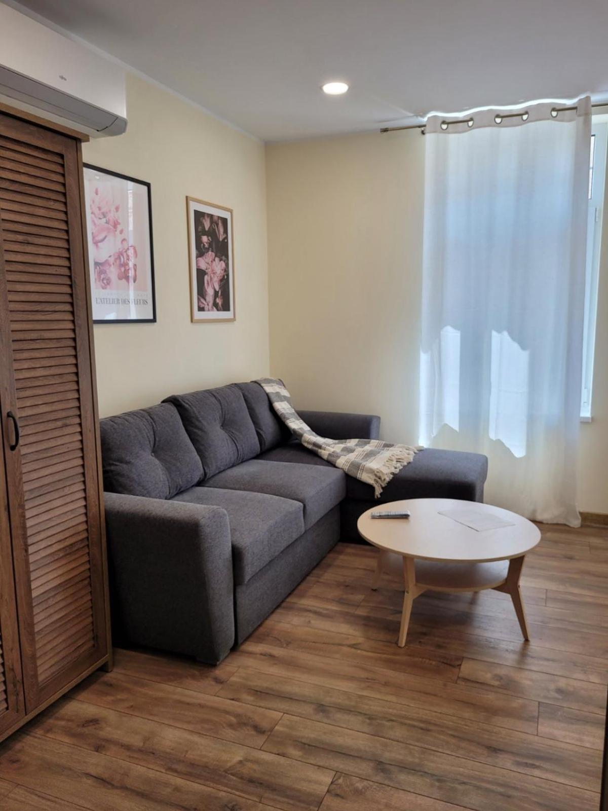 The House - Central Boutique Apartments キュステンディル エクステリア 写真