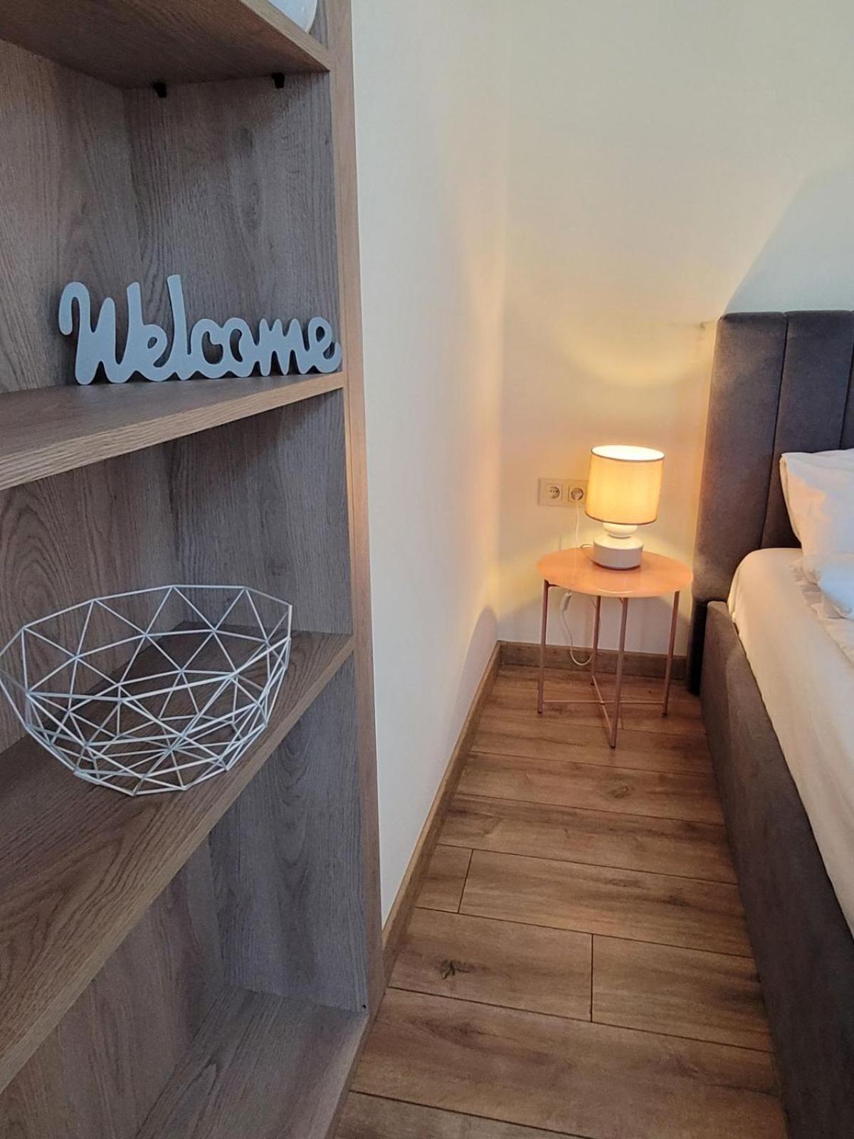 The House - Central Boutique Apartments キュステンディル エクステリア 写真