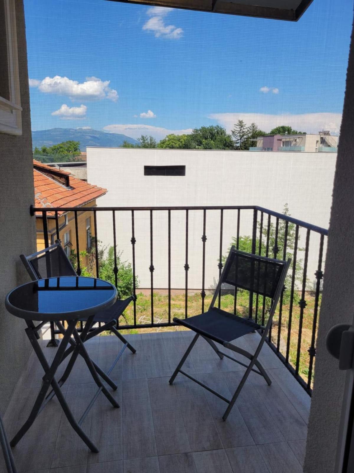 The House - Central Boutique Apartments キュステンディル エクステリア 写真